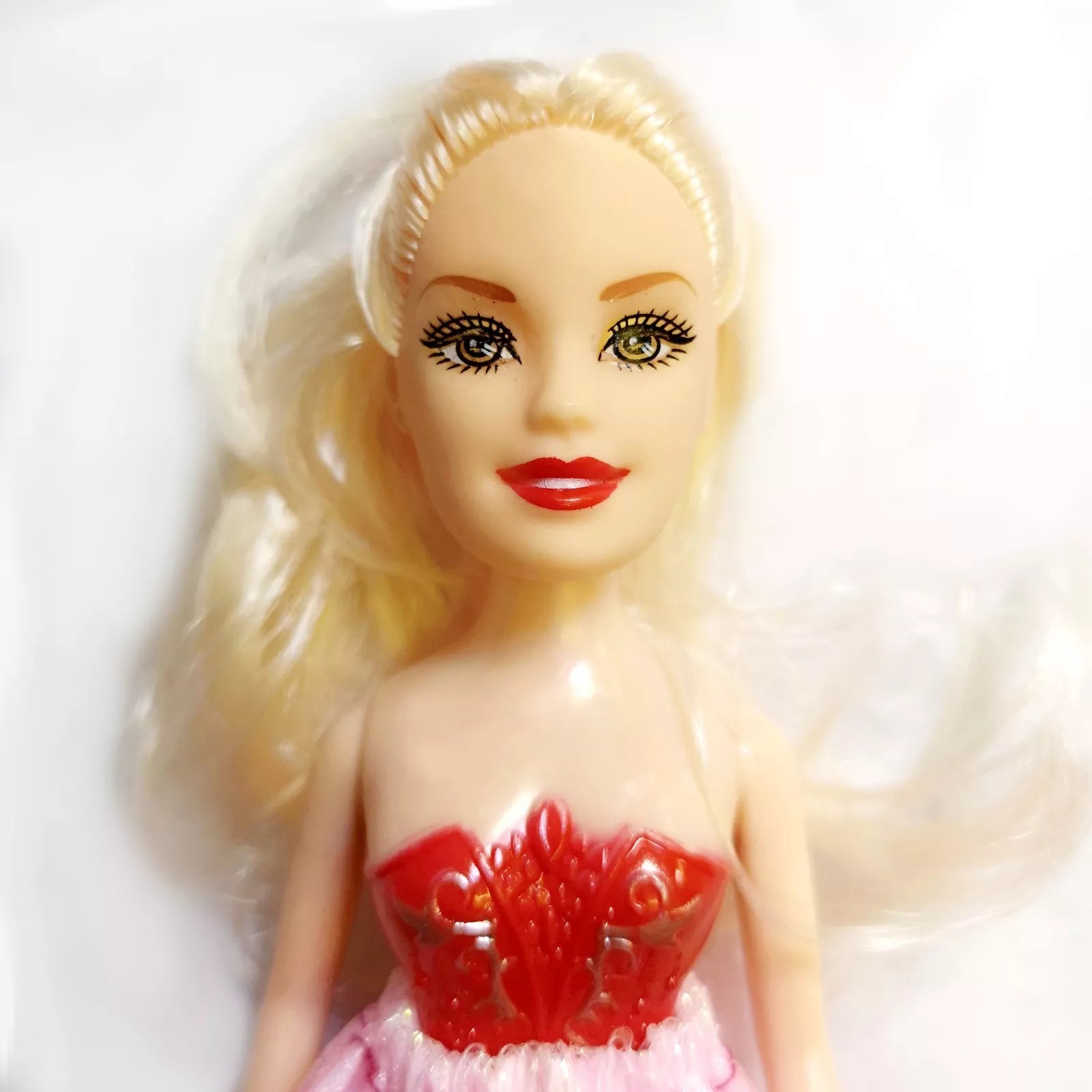 Girls Dolls Set of Four, Including Outfit and Shoes Best Friends Fashion Dolls