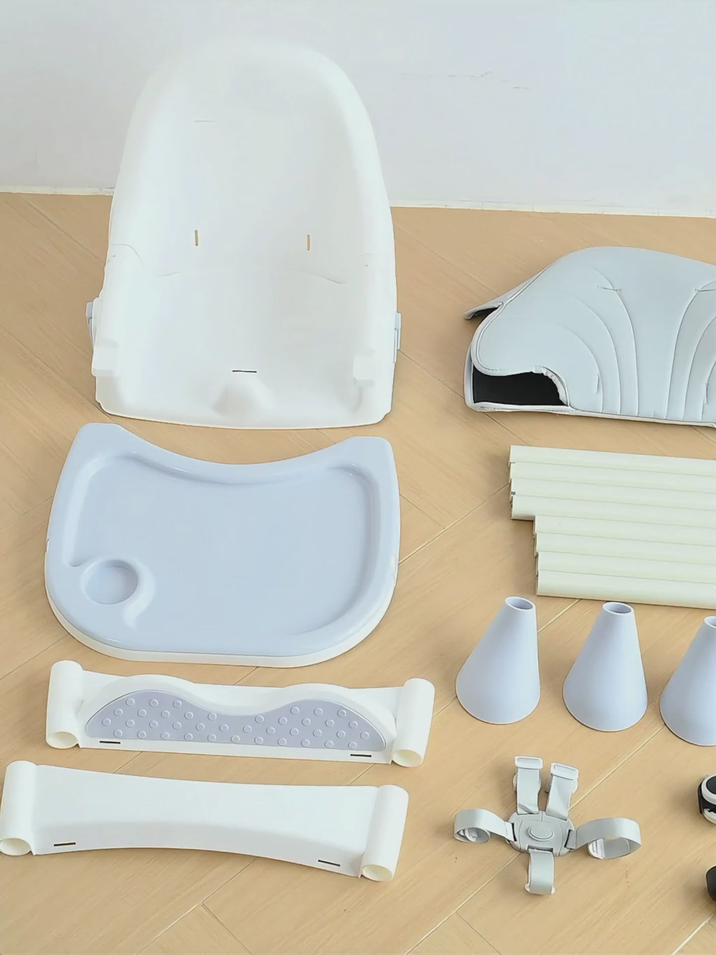 High Chair Baby Toddler Removable Dining Tray 5-piont Harness Foldable